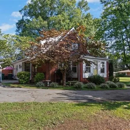Image 5 - 422 S Main St, Dobson, North Carolina, 27017 - House for sale