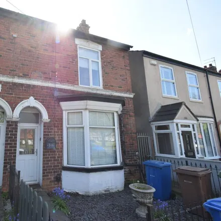 Rent this 3 bed townhouse on Hull Road in Hessle, HU13 9NE