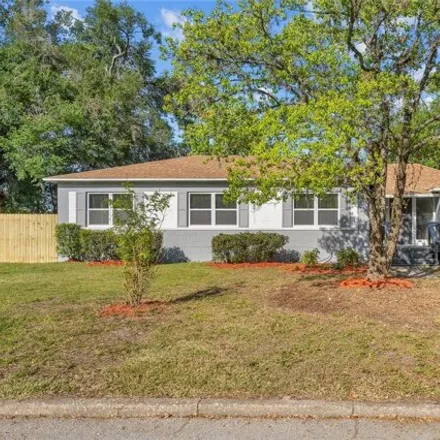 Buy this 4 bed house on 432 Editha Circle in Highland Park, Sanford