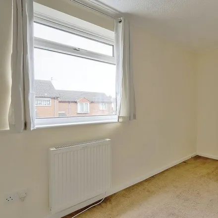 Image 7 - Guisborough Court, Redcar and Cleveland, TS6 9NL, United Kingdom - Townhouse for rent