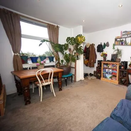 Image 5 - Vale Side, Mossley, OL5 0AW, United Kingdom - Townhouse for sale
