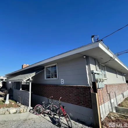 Image 3 - 1800 Clear Acre Lane, Reno, NV 89512, USA - Townhouse for sale