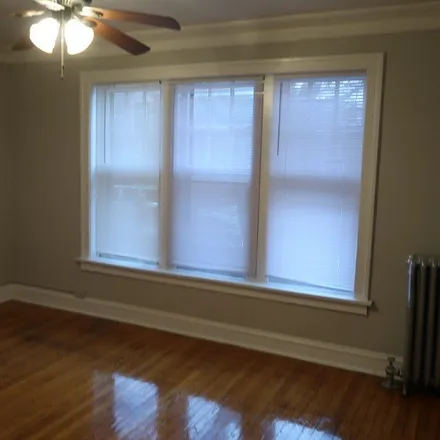 Rent this studio apartment on 4027 West School Street