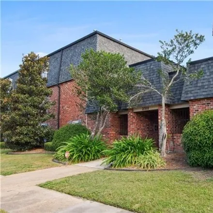 Buy this 1 bed condo on 2511 Metairie Lawn Drive in Metairie, LA 70002