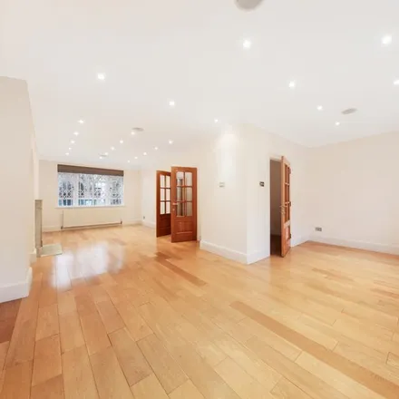 Rent this 5 bed townhouse on 17 Hamilton Terrace in London, NW8 9RG