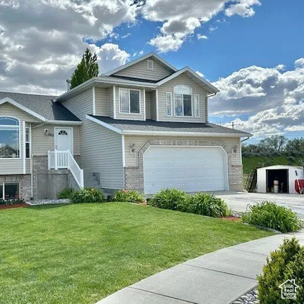 Buy this 5 bed house on 899 West 960 South in Tremonton, UT 84337
