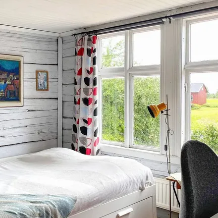 Rent this 3 bed house on Ljungsarp in Kvarntorp, Jönköpingsvägen