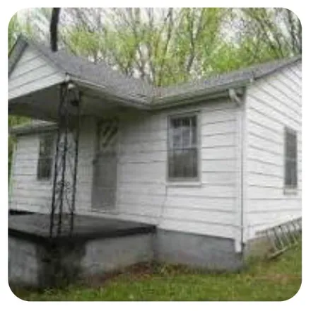 Buy this 2 bed house on 1101 Siam Road in Valley Park, Elizabethton