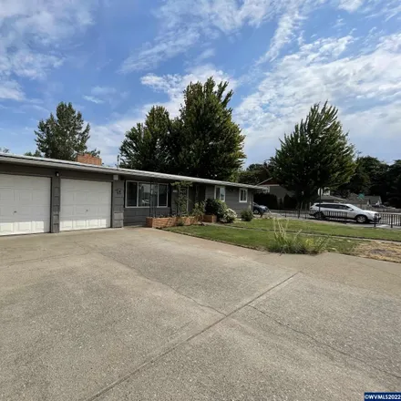 Image 1 - 1032 Southeast Miller Avenue, Dallas, OR 97338, USA - House for sale