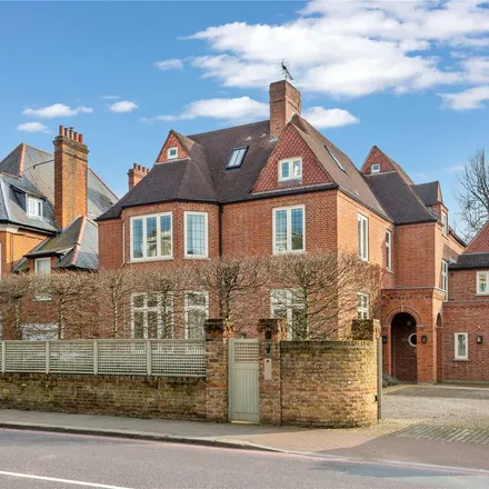 Rent this 8 bed apartment on Park House School in 48 North Side Wandsworth Common, London