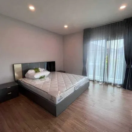 Rent this 4 bed apartment on unnamed road in Don Mueang District, Bangkok 10210