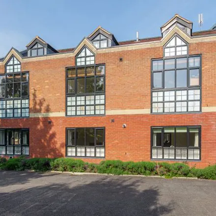 Rent this 2 bed apartment on Milton Road in Wokingham, RG40 1JY