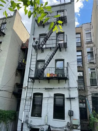 Buy this studio townhouse on 330 21st Street in New York, NY 11215