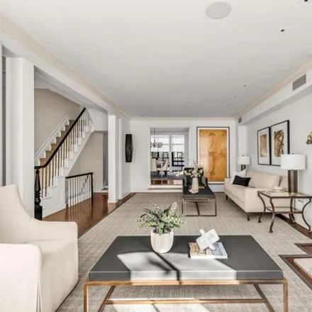 Image 4 - 21 West 11th Street, New York, NY 10011, USA - Townhouse for sale