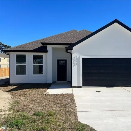 Buy this 3 bed house on 2350 Park Place Drive in Terrytown, Jefferson Parish