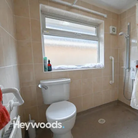 Image 6 - Welland Grove, Newcastle-under-Lyme, ST5 4EP, United Kingdom - House for sale