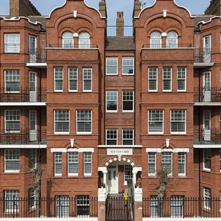Image 6 - Hamlet Gardens, London, W6 0TT, United Kingdom - Apartment for rent