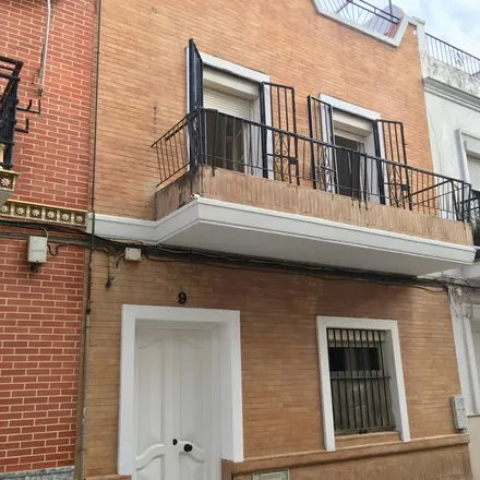 Rent this 7 bed apartment on Calle Virgen del Pino in 22, 41010 Seville