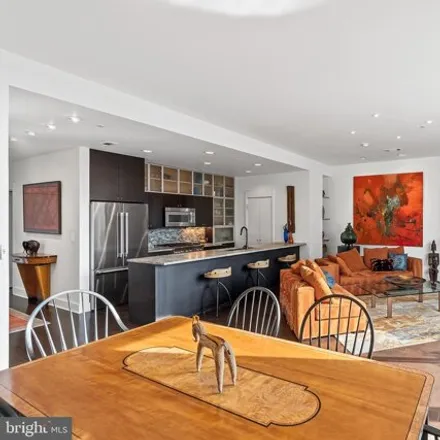 Image 5 - 1172 Saint James Street, Philadelphia, PA 19107, USA - Condo for sale