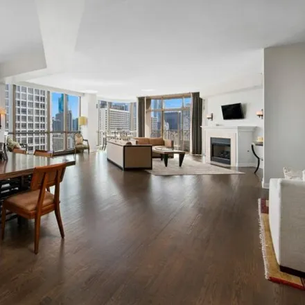 Image 4 - The Pinnacle, 21 East Huron Street, Chicago, IL 60611, USA - Condo for sale