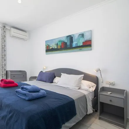 Rent this 4 bed apartment on Mezquita de Marbella in Bulevar del Príncipe Alfonso de Hohenlohe, 29602 Marbella