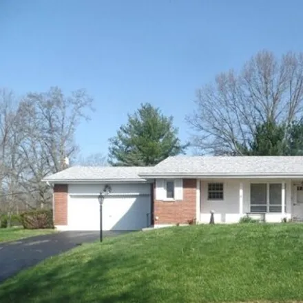 Buy this 3 bed house on 118 Sherwood Drive in Hillsboro, OH 45133