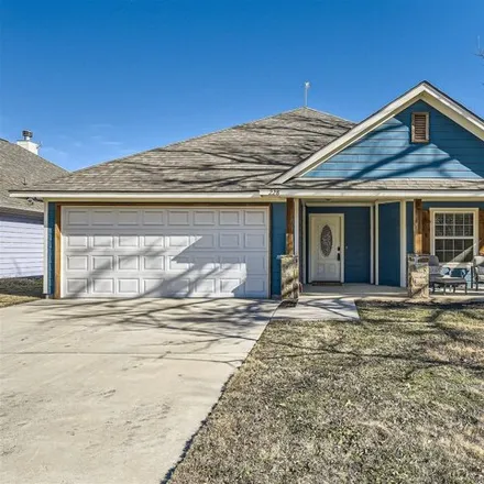 Buy this 3 bed house on 621 Moonlight Drive in Springtown, Parker County