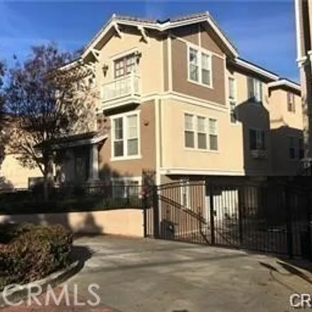 Rent this 3 bed house on 101 Noodle Express 魯味居 in 1025 Baldwin Avenue, West Arcadia
