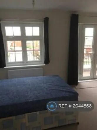 Image 3 - 22 Great Clover Leaze, Bristol, BS16 1GG, United Kingdom - Townhouse for rent