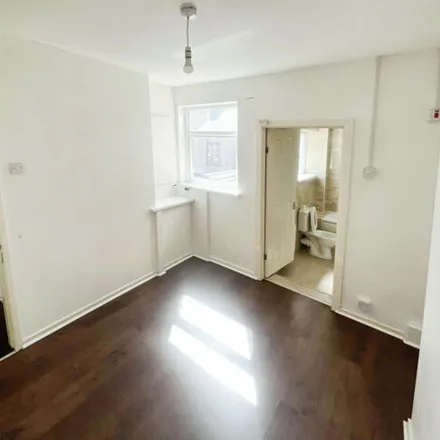 Image 6 - Galloway Street, Liverpool, L7 6PD, United Kingdom - Townhouse for rent