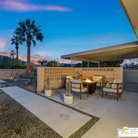Image 8 - 2068 Lawrence Street, Palm Springs, CA 92264, USA - House for sale