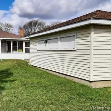 Image 4 - 35434 Weideman Street, Broad Acres, Clinton Township, MI 48035, USA - House for sale