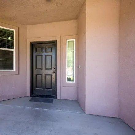 Image 3 - 3045 Elsinore St S, Tulare, California, 93274 - House for sale