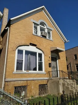 Buy this 4 bed house on 1810 South Ridgeway Avenue in Chicago, IL 60623