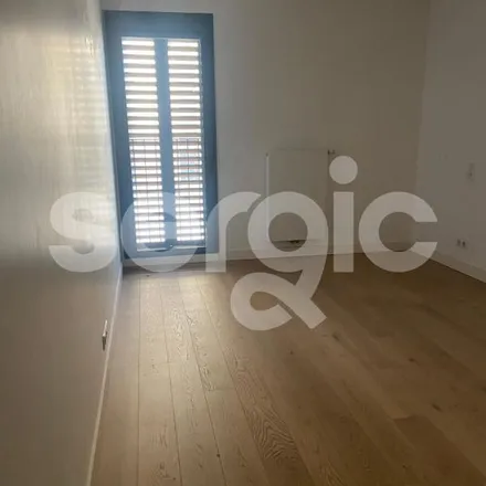 Rent this 4 bed apartment on 16 Place Canteloup in 33800 Bordeaux, France