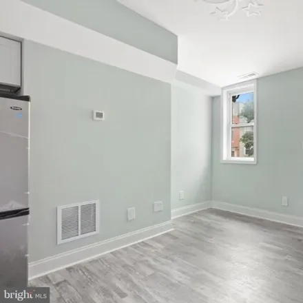 Image 3 - 110 South Arlington Avenue, Baltimore, MD 21223, USA - Townhouse for sale