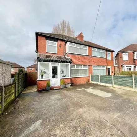 Buy this 3 bed duplex on 4 Wharfedale Road in Stockport, SK5 6HS
