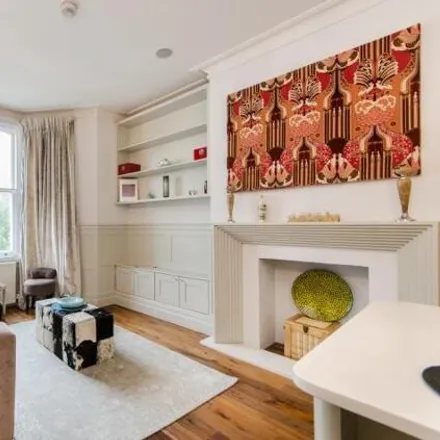 Image 3 - 45 Warwick Road, London, SW5 9UB, United Kingdom - Apartment for sale