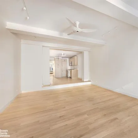 Image 4 - 333 WEST 57TH STREET 8J in New York - Apartment for sale