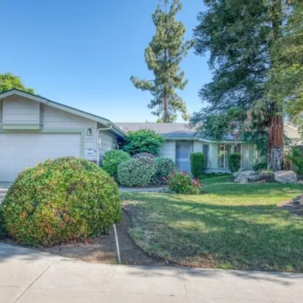Buy this 3 bed house on 1161 Burlingame Avenue in Clovis, CA 93612