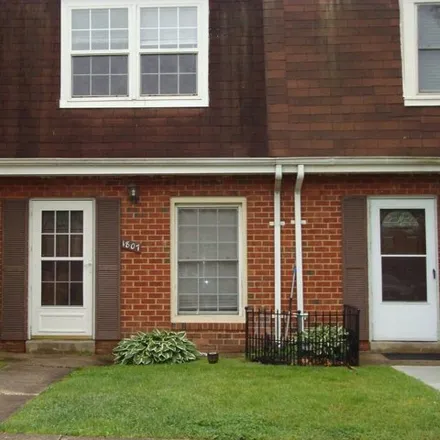 Rent this 3 bed townhouse on 1801 Arwell Court in Pioneer City, Severn
