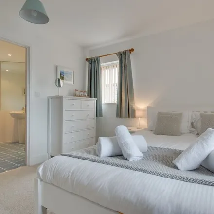Rent this 2 bed apartment on Porthleven in TR13 9FB, United Kingdom
