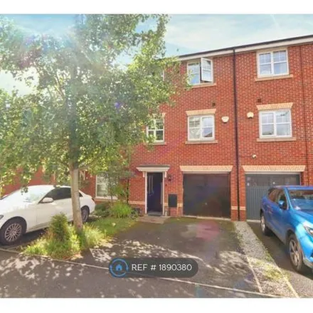 Rent this 1 bed townhouse on Roseway Avenue in Cadishead, M44 5GP