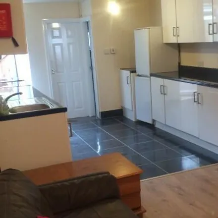 Rent this 6 bed townhouse on 162 Dawlish Road in Selly Oak, B29 7AR