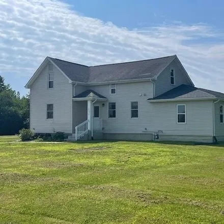 Buy this 3 bed house on 12517 Kress Rd in Roanoke, Indiana