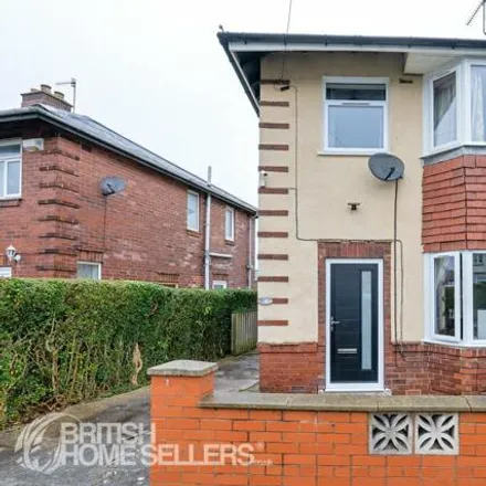 Buy this 3 bed duplex on Clifton Crescent in Sheffield, S9 4BG