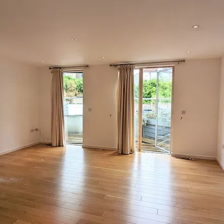 Rent this 2 bed apartment on The Kensington in Kensington Place, Bristol