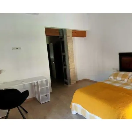 Rent this 5 bed room on Calle de San Pancracio in 46120 Alboraia / Alboraya, Spain