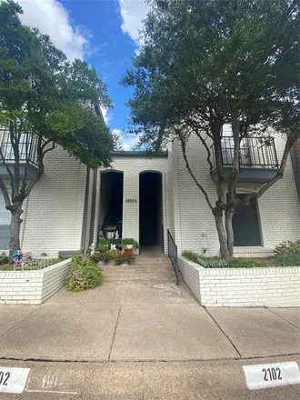 Buy this 1 bed condo on 15934 Club Crest Drive in Dallas, TX 75248