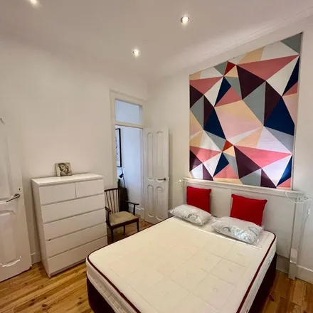 Rent this 1 bed apartment on Rua dos Baldaques in 1900-998 Lisbon, Portugal